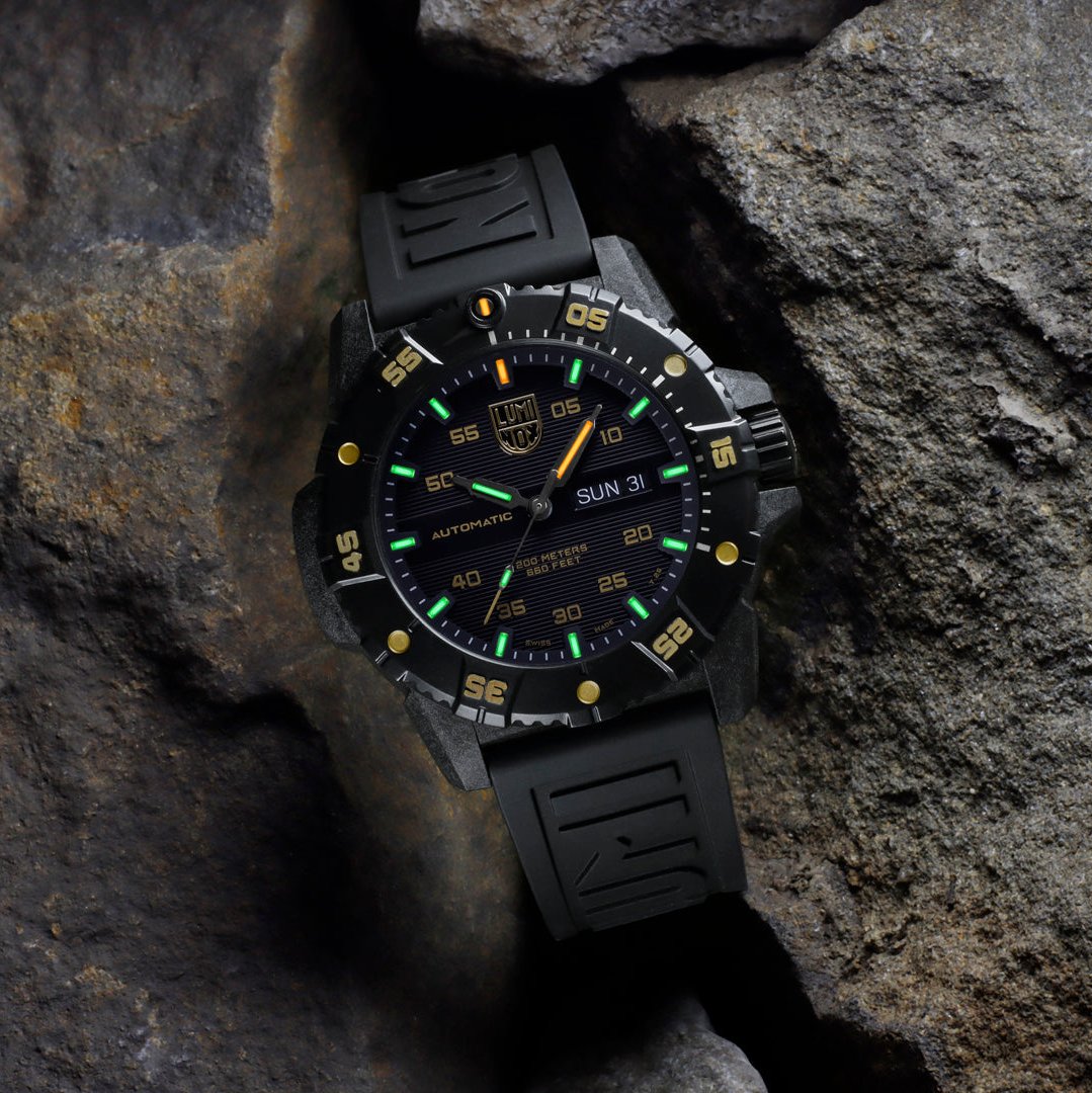 Master Carbon SEAL Automatic